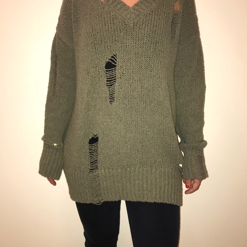Oversized hunter green Zara sweater.